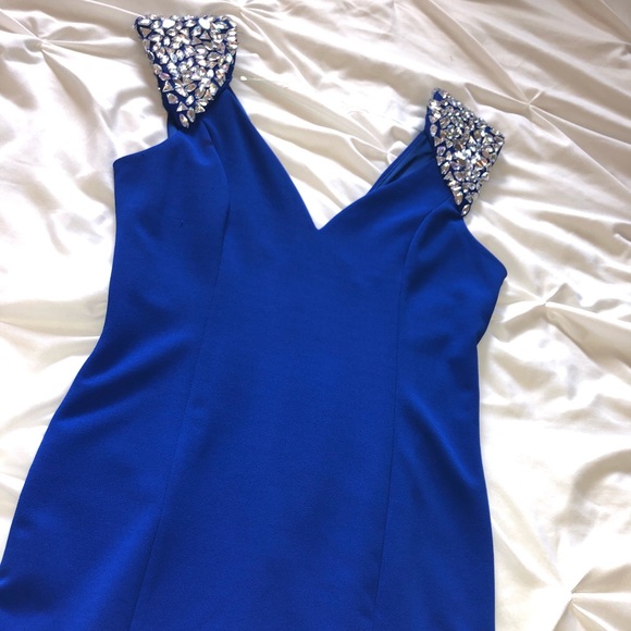 Short dress - Picture 2 of 7